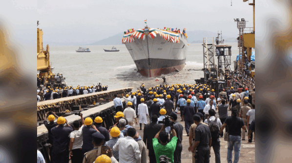 Pic_6_-_Mormugao__floats_on