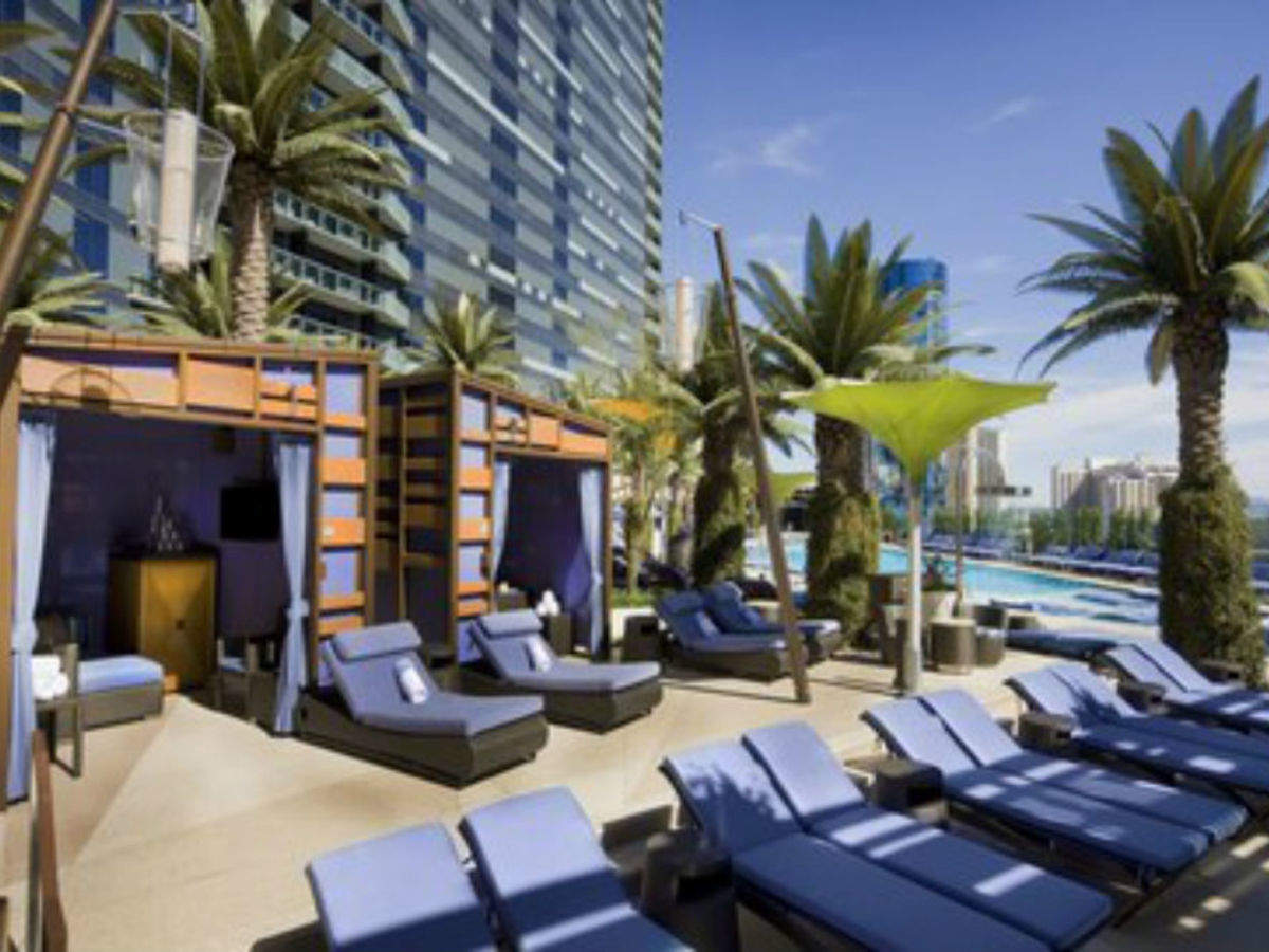 Head To Bambook Pool At The Cosmopolitan Las Vegas Times Of India Travel