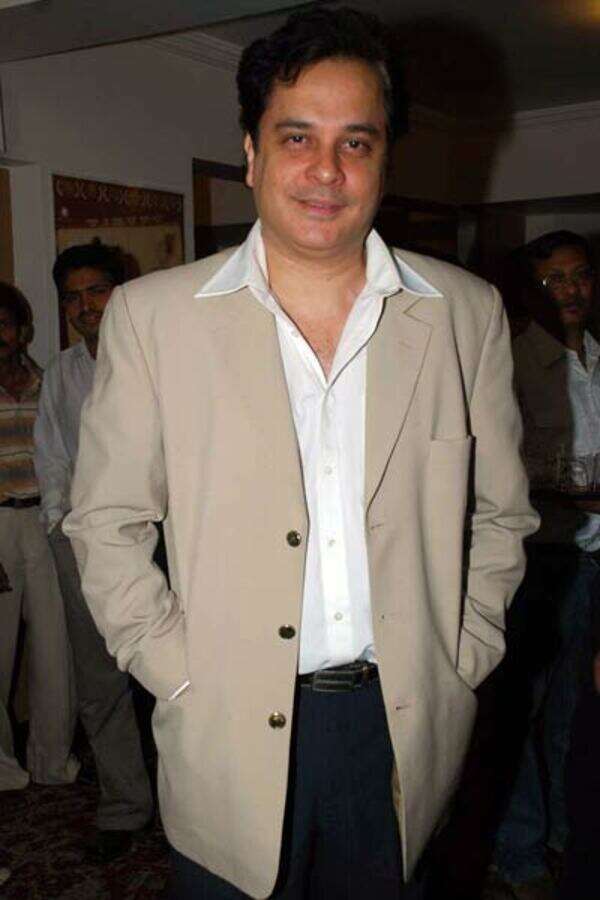Mahesh Thakur Images