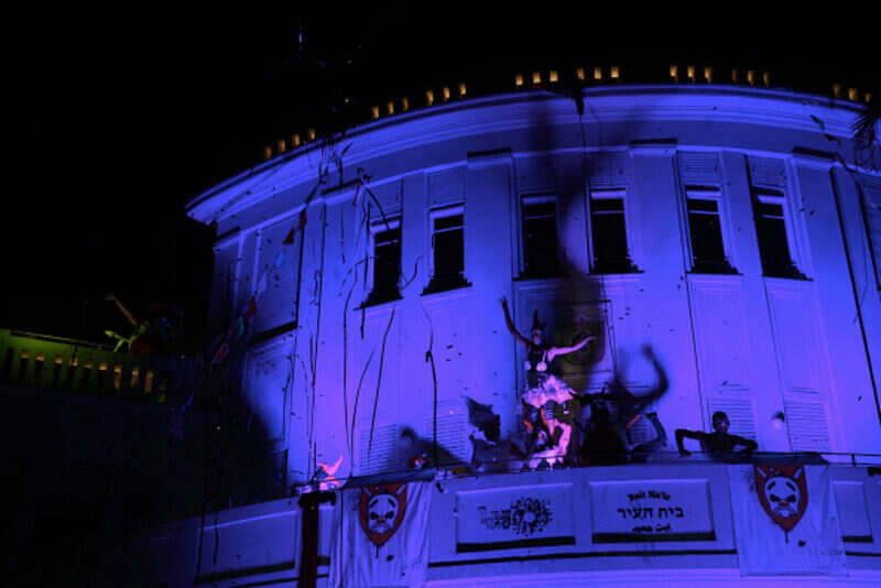white night 2