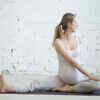 ​ Vakrasna (Twisted pose)