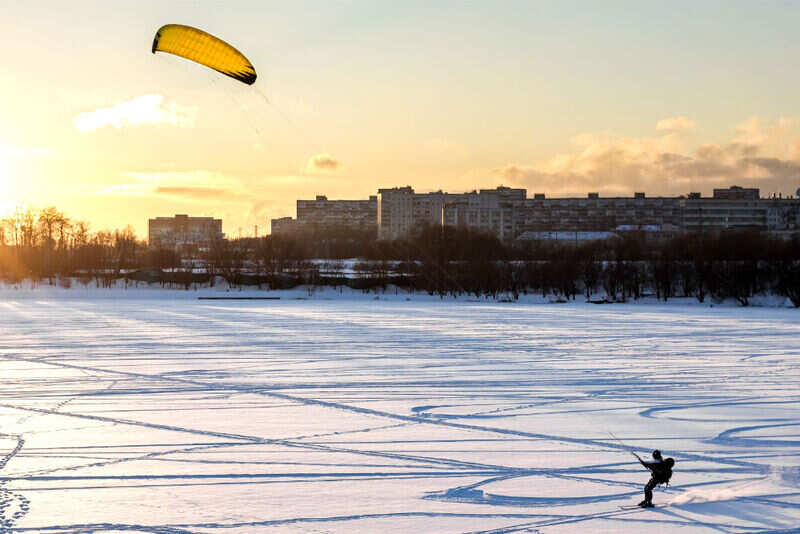 Snowkiting