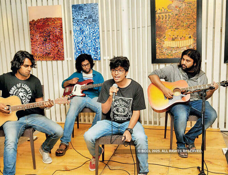 The Unmentionables perfoms @ City cafe