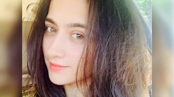 Mouni Roy, Hina Khan, Divyanka Tripathi: Here is how TV actresses look without make-up