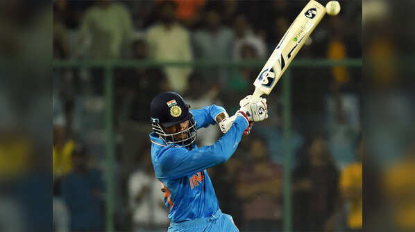 Pandya leads India fightback