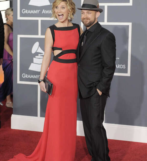 Jennifer Nettles Photos