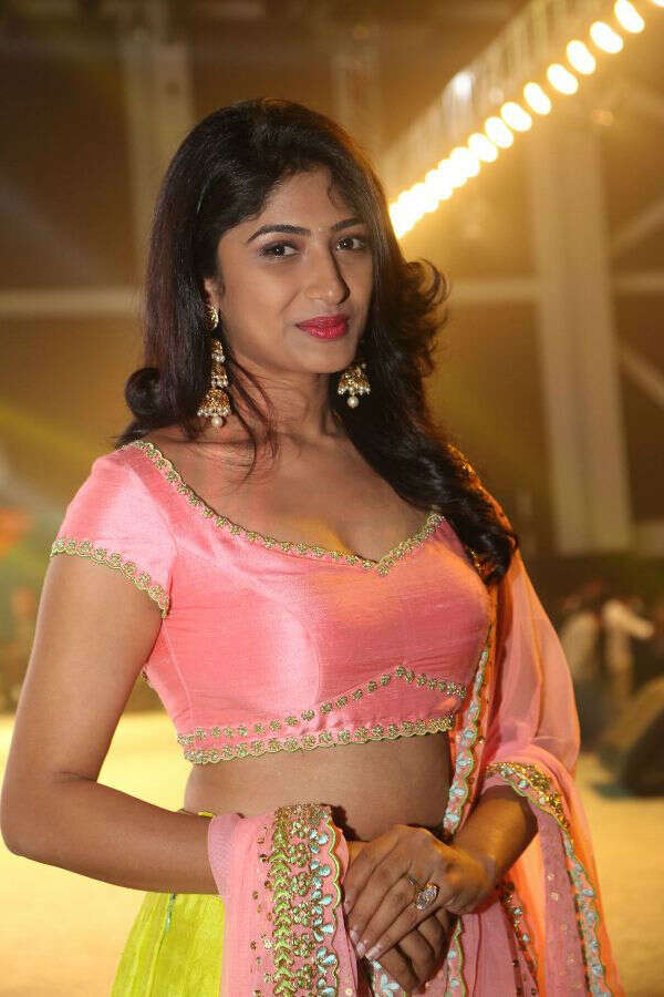 Roshni Prakash Wallpapers