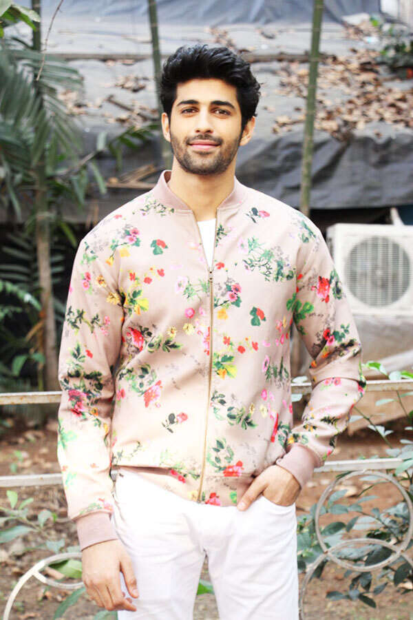 Aashim Gulati Images