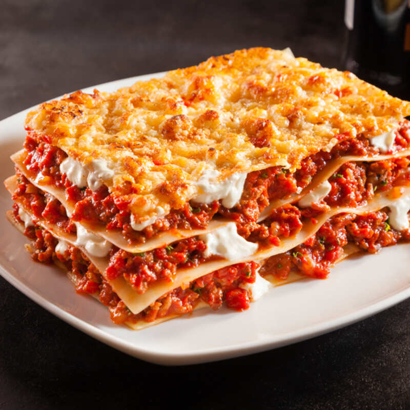 Lasagna With Meat Sauce Recipe (With Step by Step)