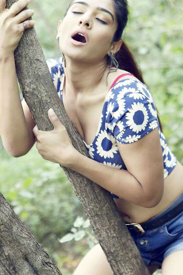 Neha Khan