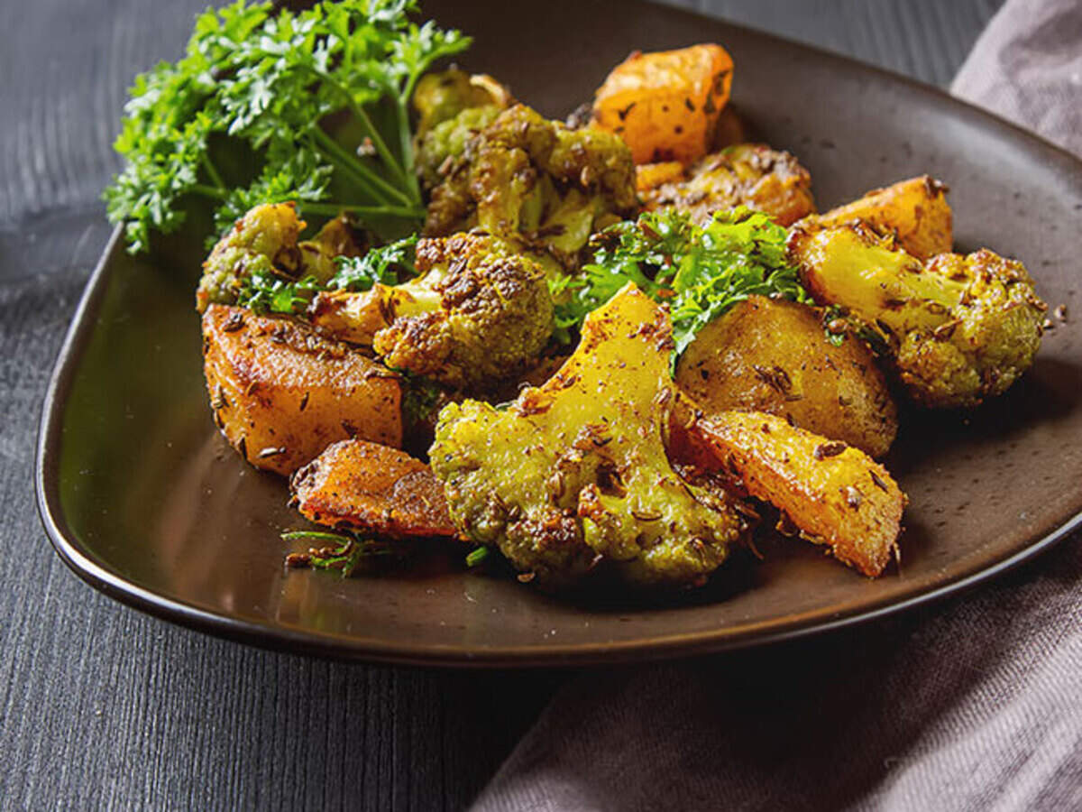 Potatoes with Yogurt and Curry Leaf Recipe