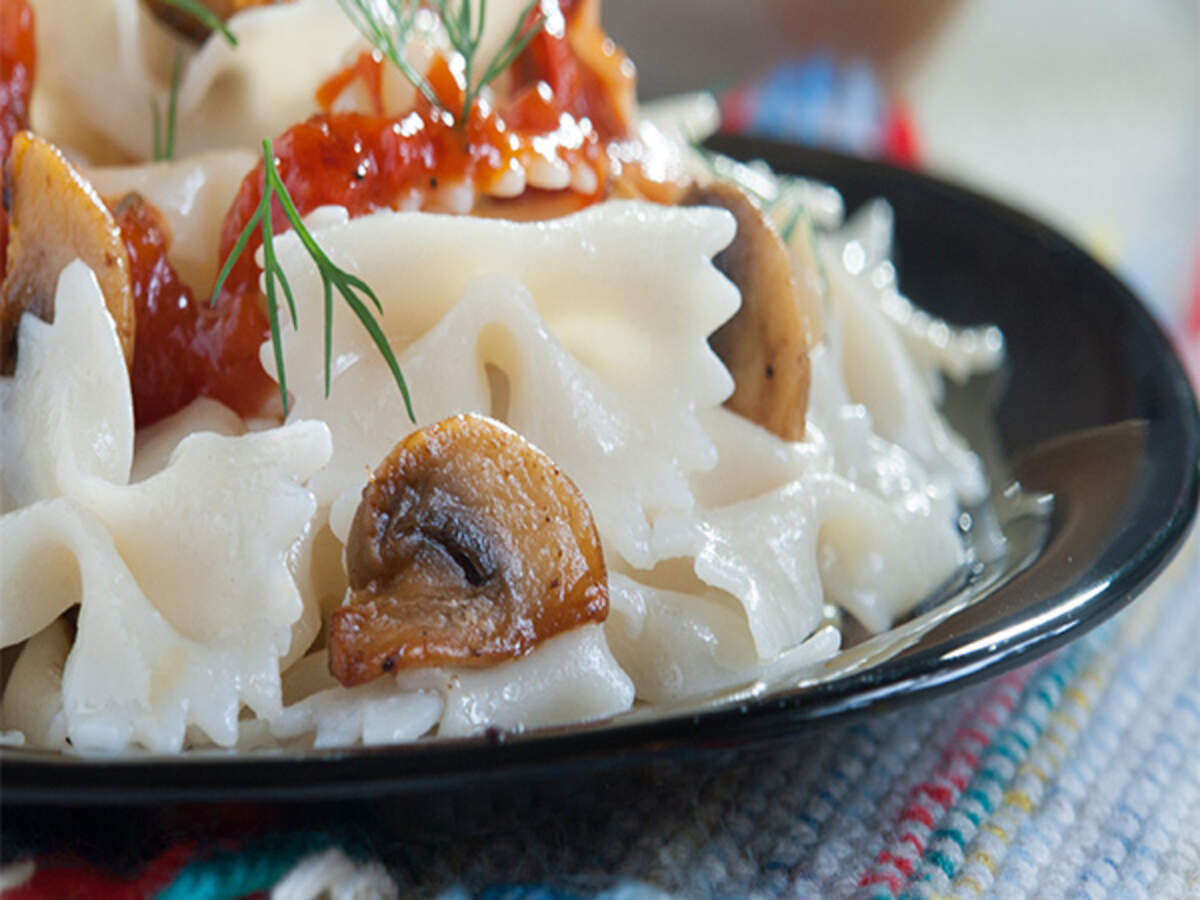 Farfalle in Mushroom Sauce Recipe
