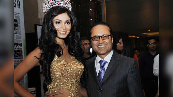 Times Group MD Vineet Jain poses with Femina Miss India Supranational 2015 Aafreen Vaz