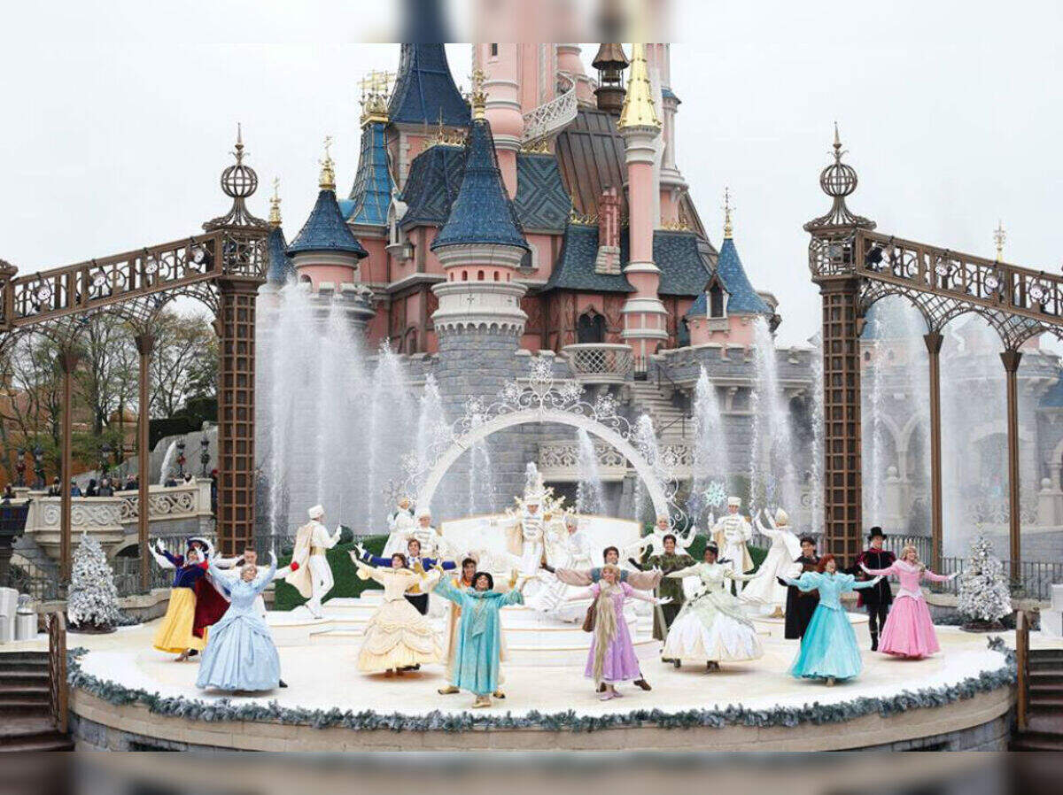 Disneyland, Paris - TimesTravel