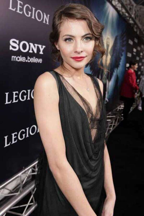 Willa Holland Photos