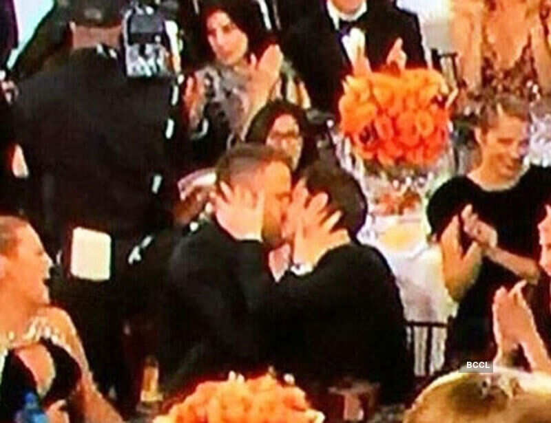 Andrew Garfield, Ryan Reynolds&rsquo;s passionate kiss at Golden Globes