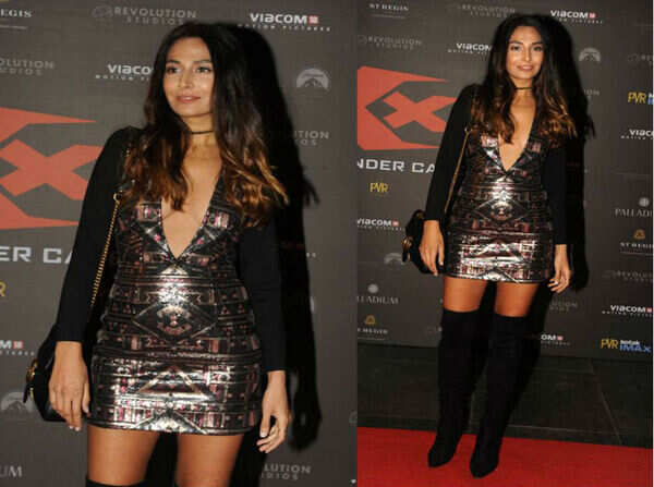 Monica Dogra Images