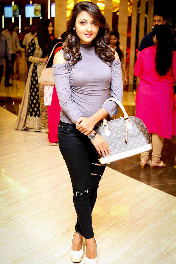 Deepthi Kapse Images