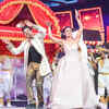 Varun Dhawan and Alia Bhatt display their sizzling chemistry on stage