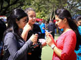 Students organize bake-and-sell initiative