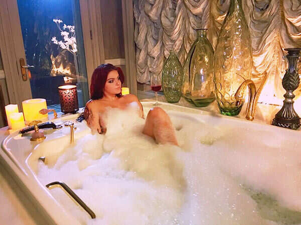 Ariel Winter Stills