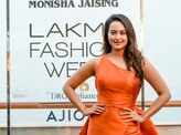 Best Showstopper Looks of Sonakshi Sinha @ LFW '17
