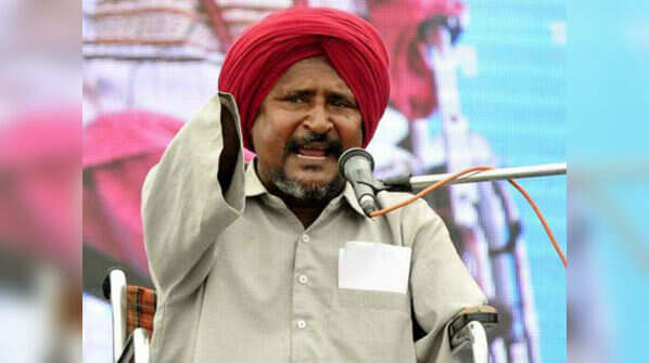 Leftist icon and singer Bant Singh turn to be star campaigner