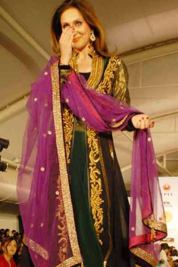 Juhi Babbar Images