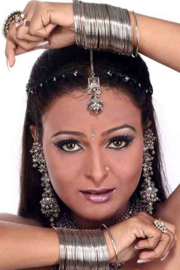 Chandni Chopra Photos