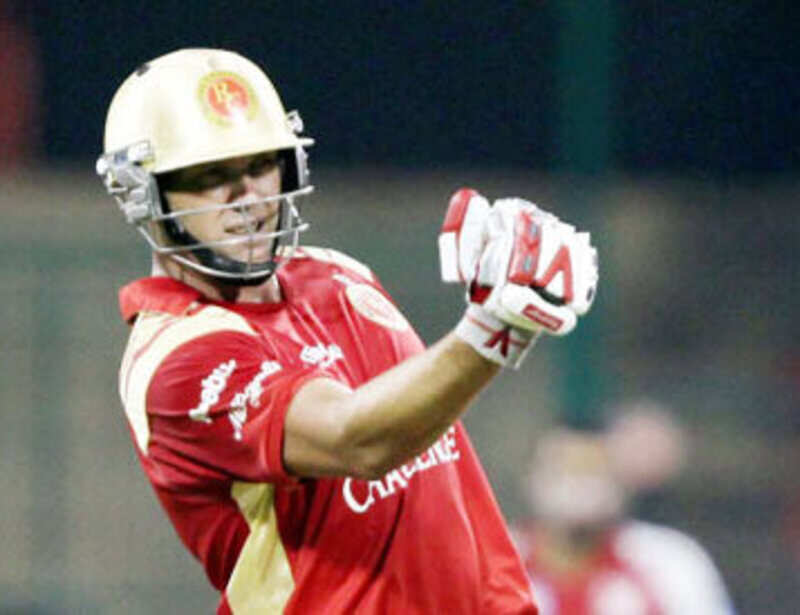 RCB thrash KXIP by 8 wickets