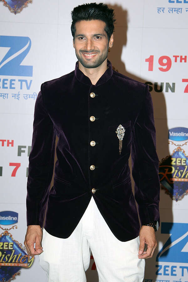Aham Sharma Images