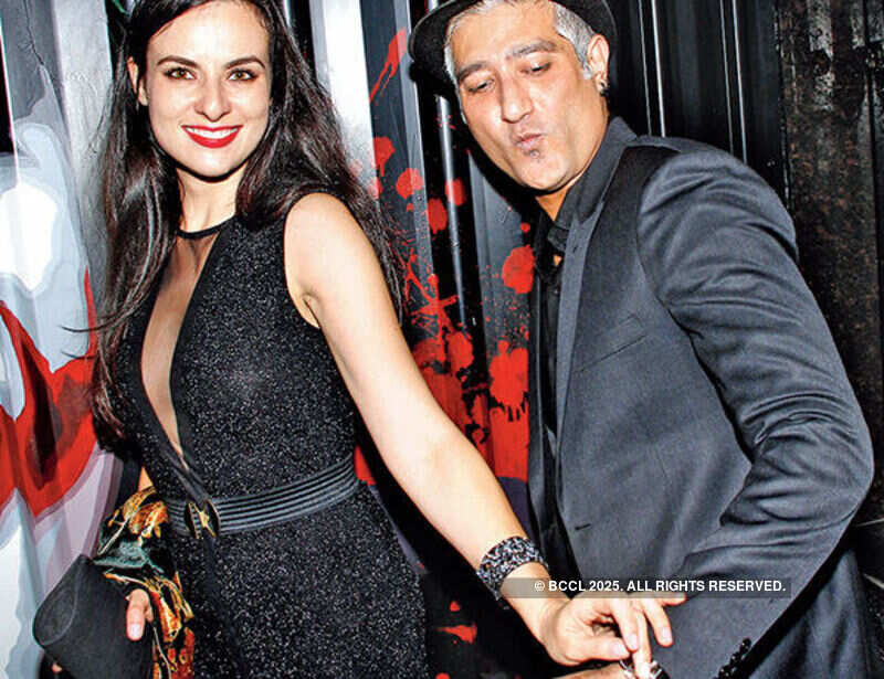 Devi: Premiere