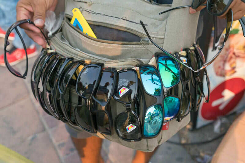 shopping-sunglasses