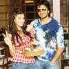 Article image for: New pictures of <i class="tbold">jaane kahan</i>