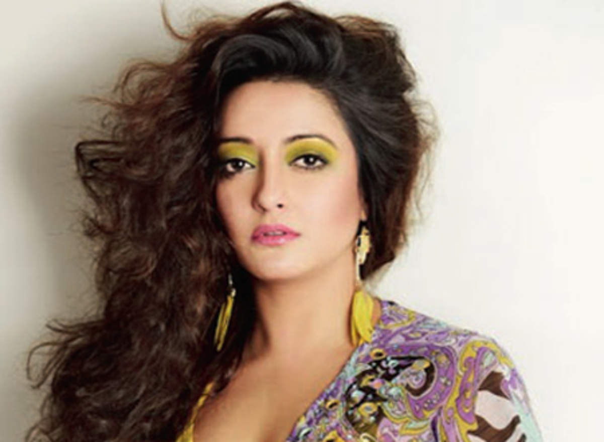 Celeb cook in: Raima Sen – Food & Recipes