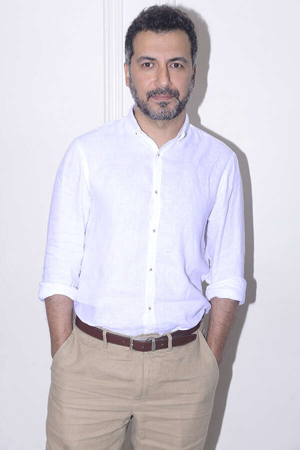 Aamir Bashir Images