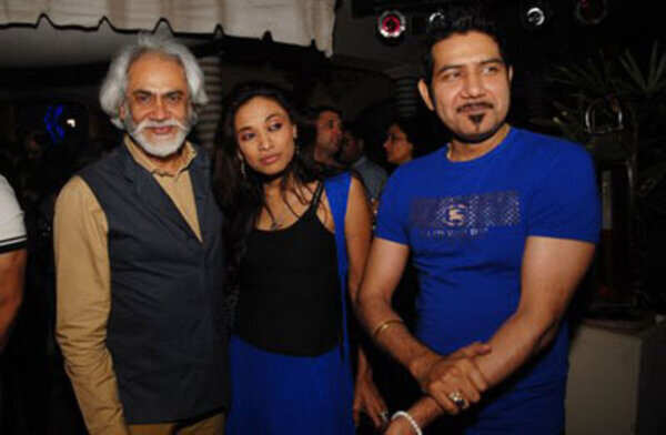 Shankar Sahney Pictures
