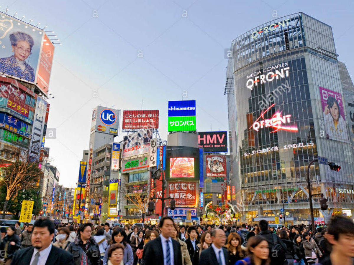 Japan, Tokyo, Omotesando, Louis Vuitton store, shopping Stock Photo - Alamy