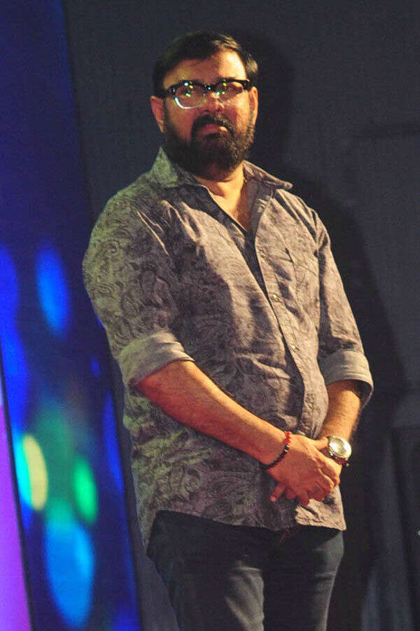 Maniyanpilla Raju Images