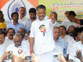 Panneerselvam Photos