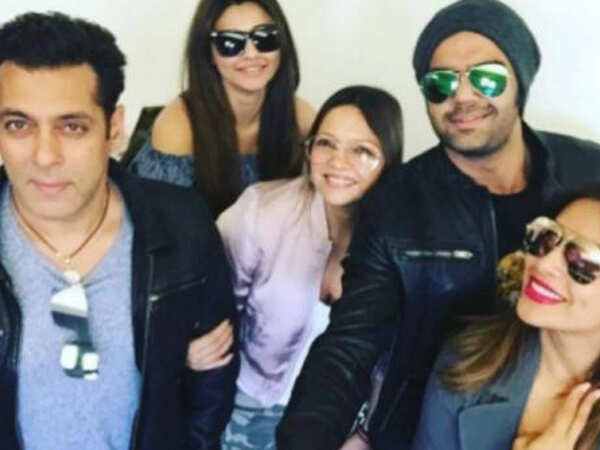 Manish Paul Images