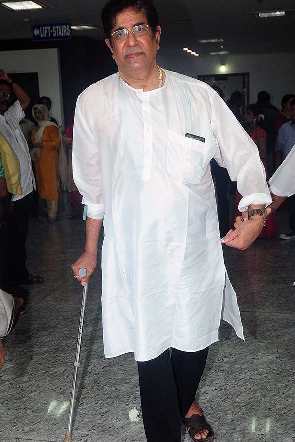 Captain Raju Images