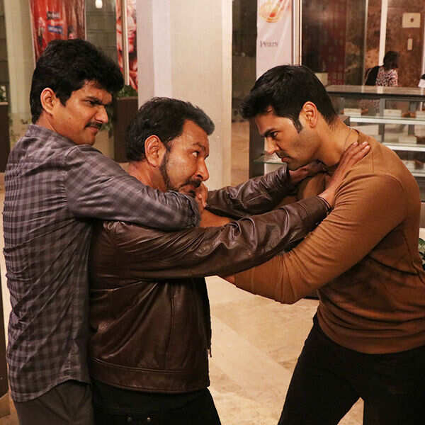 Erode Mahesh Pictures