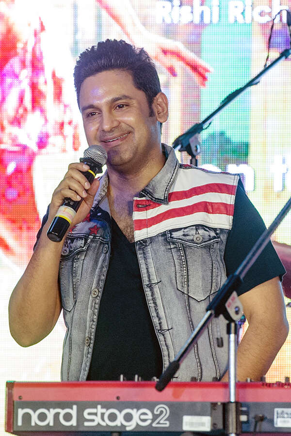 Manoj Muntashir Images