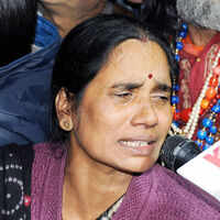 Article image for: New pictures of <i class="tbold">asha devi</i>