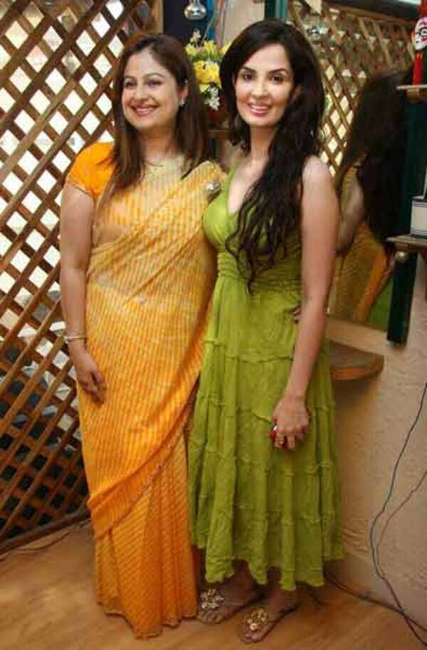 Ayesha Jhulka