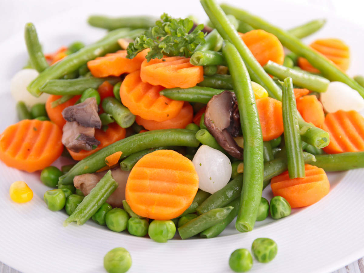 Вареная пища без масла. Вареные овощи. Переваренные овощи. Boiled Vegetables. Green Vegetables.