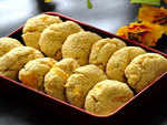 Oats, Kodomillet and Mango Crinkle Cookies