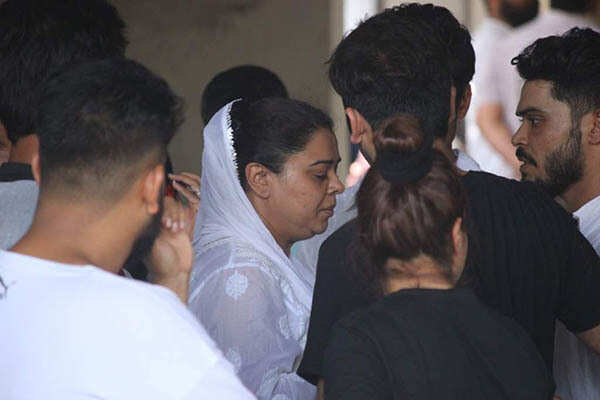 Gulfam Khan Photos