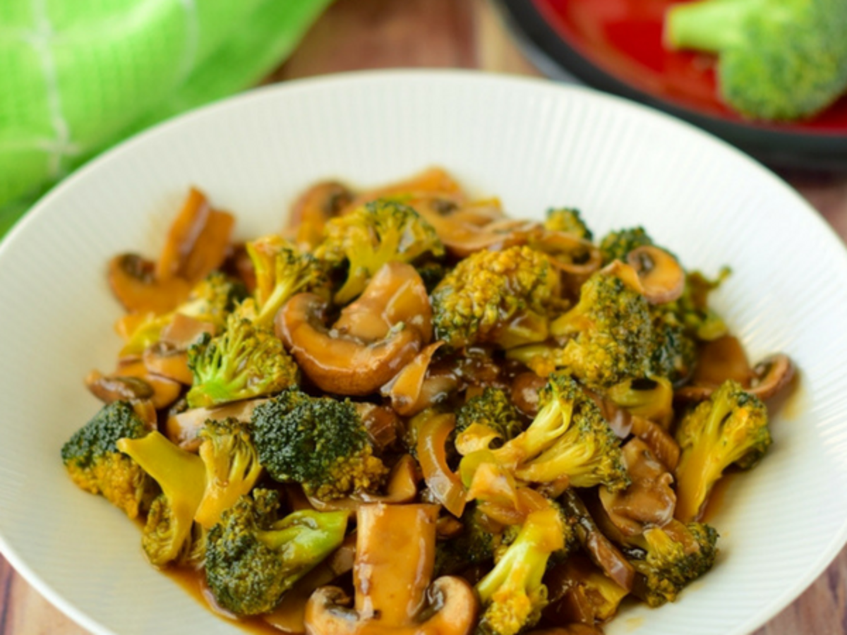 Broccoli Mushroom Stir Fry Recipe: How to make Broccoli Mushroom Stir Fry Recipe at Home | Homemade Broccoli Mushroom Stir Fry Recipe - Times Food